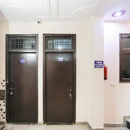 Spot On Main View Guest House Near Leisure Valley Park Gurgaon Exteriör bild
