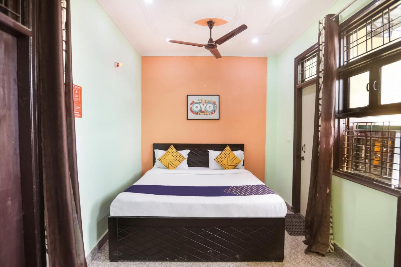 Spot On Main View Guest House Near Leisure Valley Park Gurgaon Exteriör bild