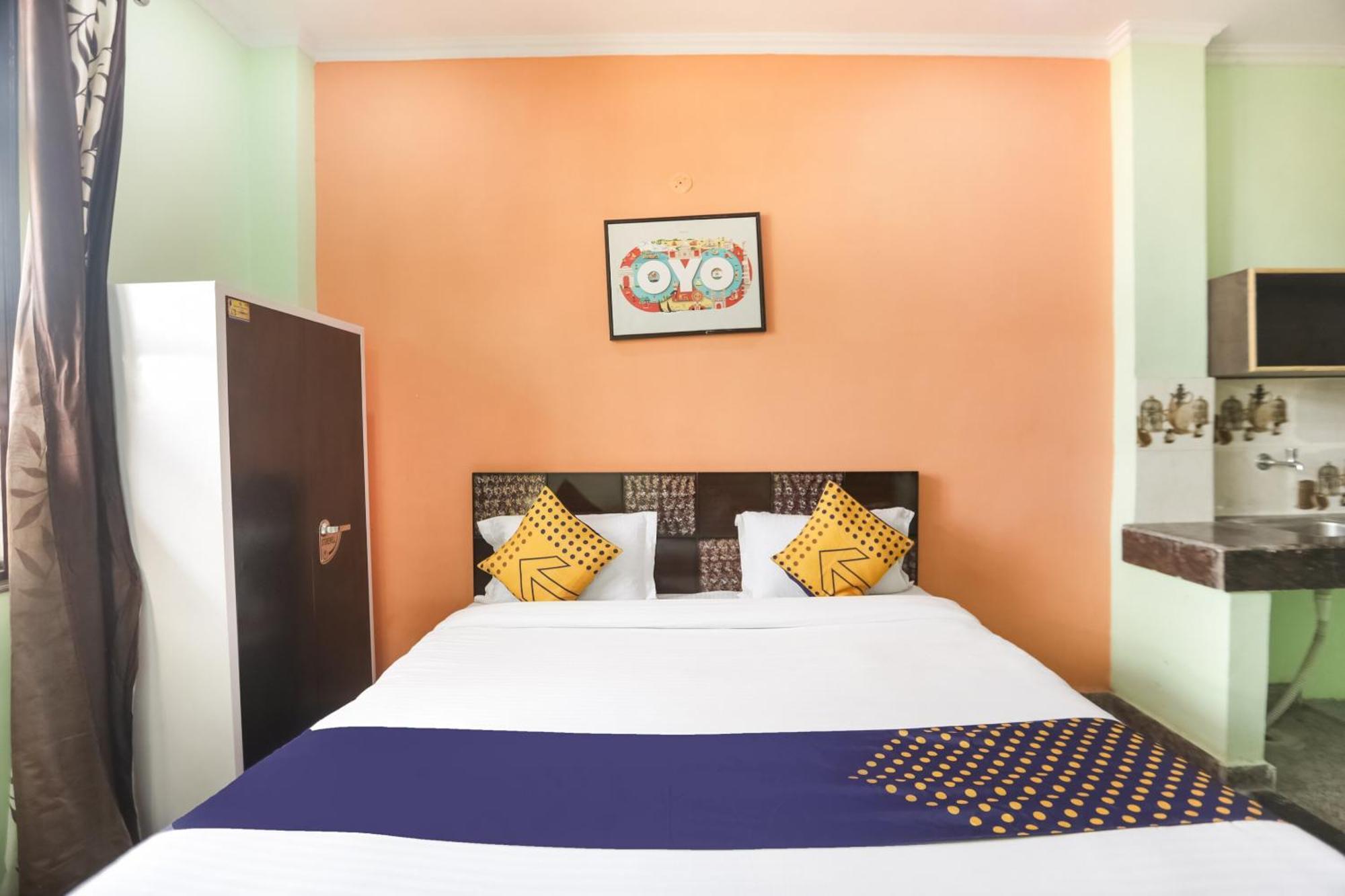 Spot On Main View Guest House Near Leisure Valley Park Gurgaon Exteriör bild