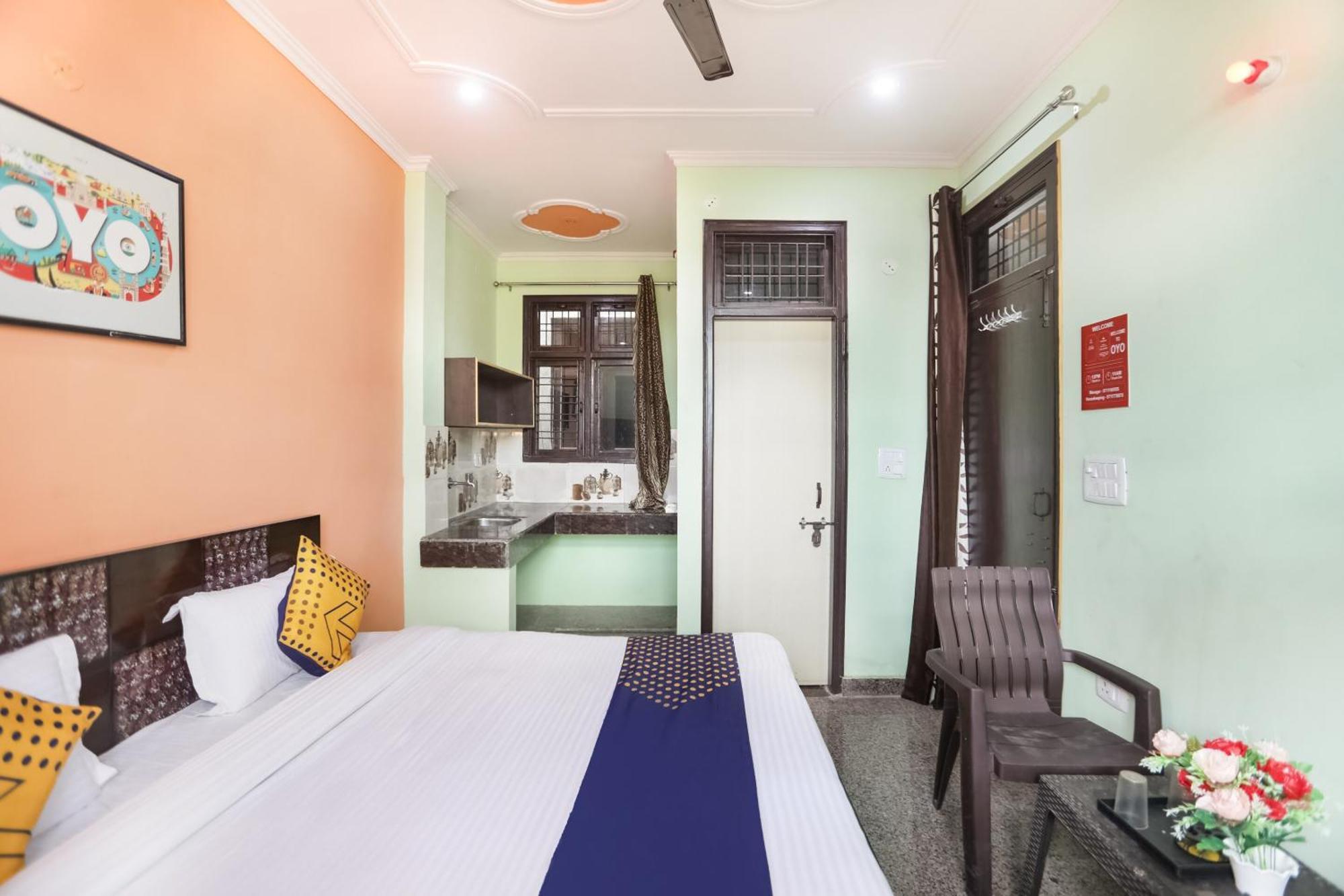 Spot On Main View Guest House Near Leisure Valley Park Gurgaon Exteriör bild