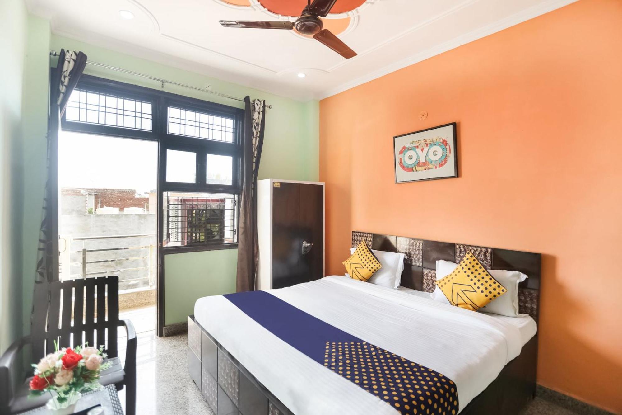 Spot On Main View Guest House Near Leisure Valley Park Gurgaon Exteriör bild
